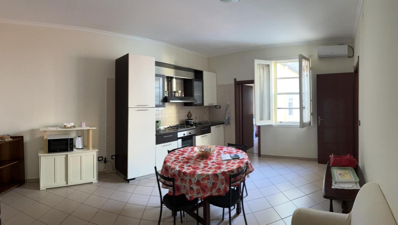 Casa Adriana, Centralissima, Confinante Ospedale Civile 사사리 외부 사진